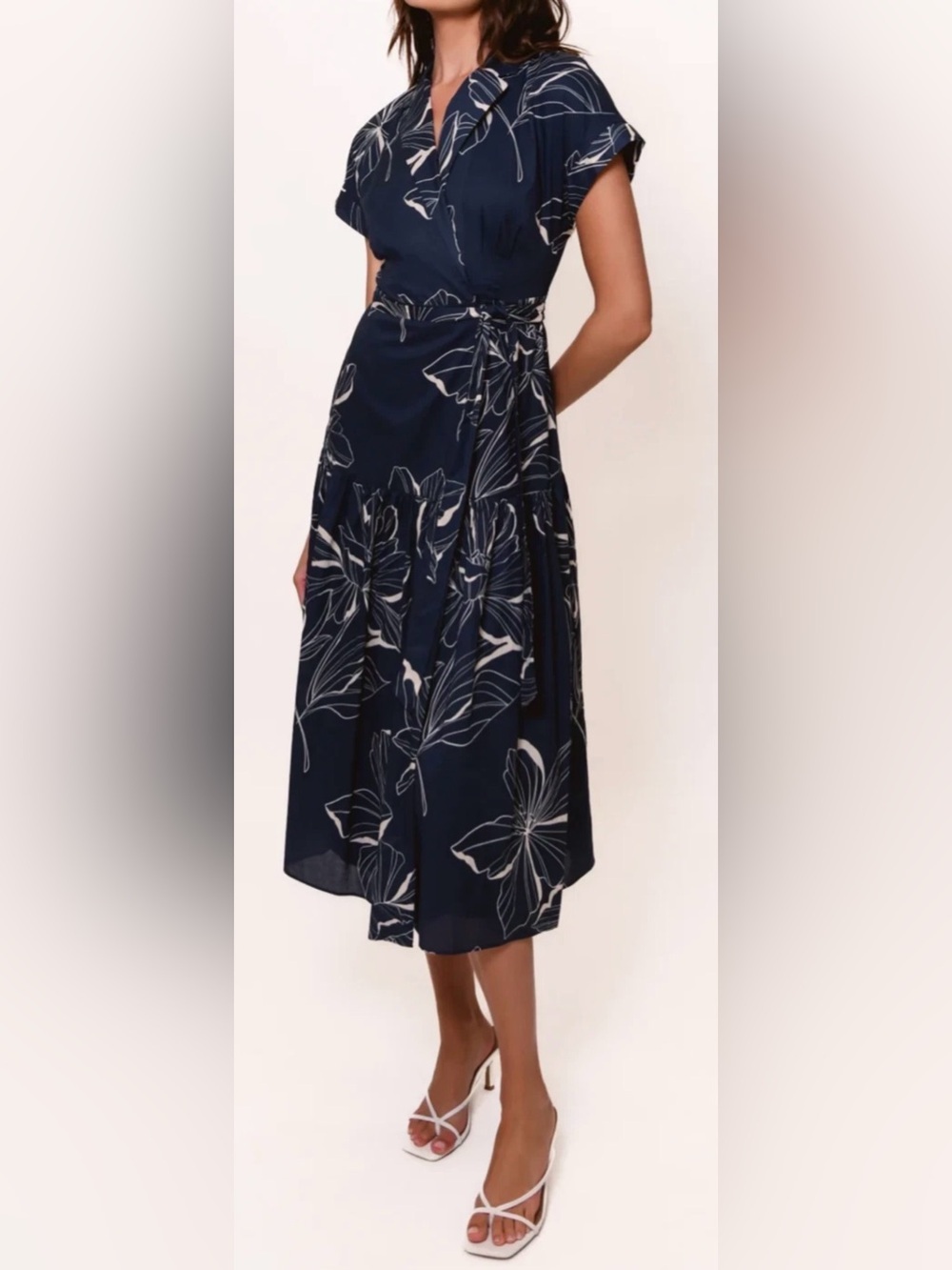 Hutch Rosen Wrap Dress Women Size L Navy Blue Floral Midi Tie Waist NWT - Picture 6 of 9
